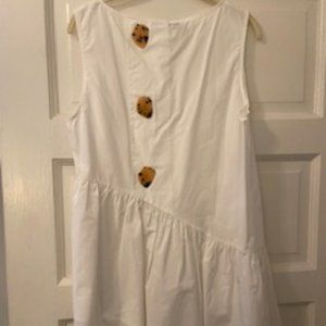 Crosby by Mollie Burch White Poplin Top with Tortoise Shell Buttons (Size M)